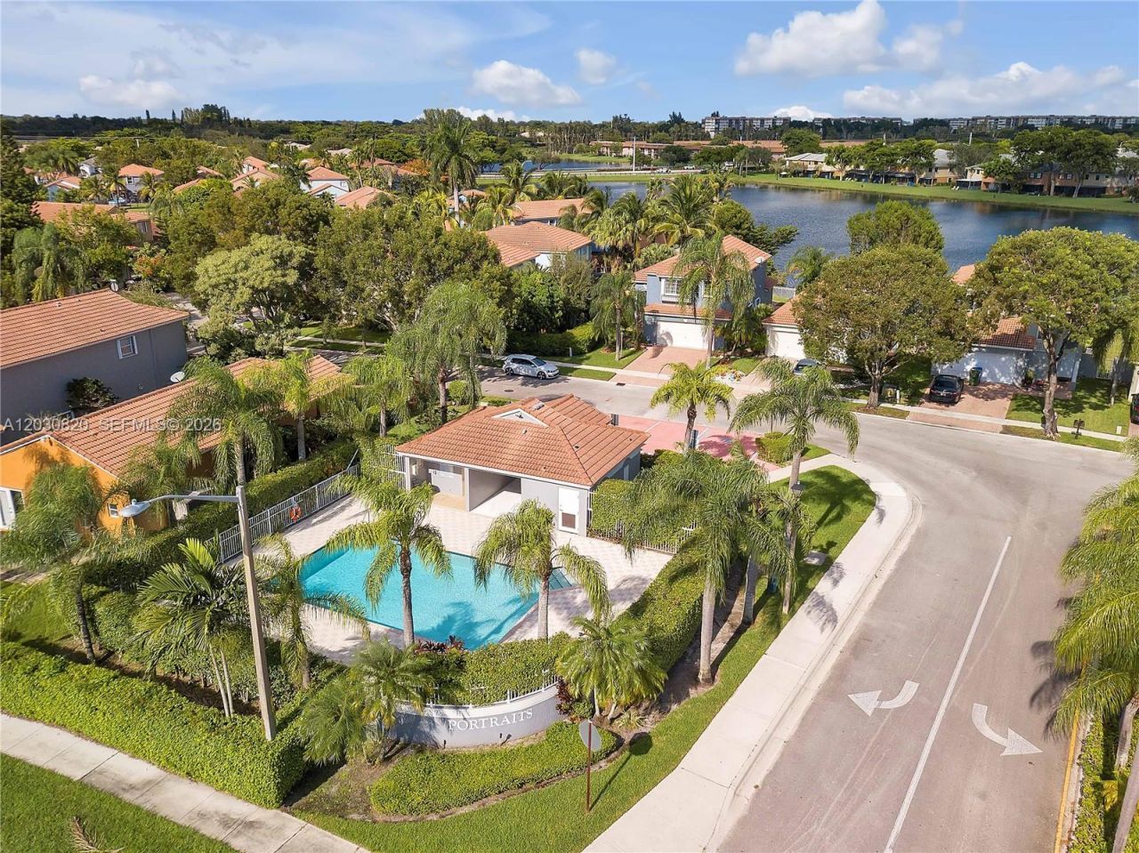 10627 NW 7th St , Pembroke Pines, FL 33026 Photo