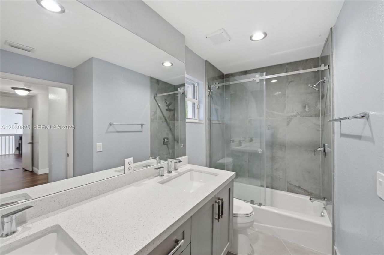 18000 NW 16th St , Pembroke Pines, FL 33029 Photo