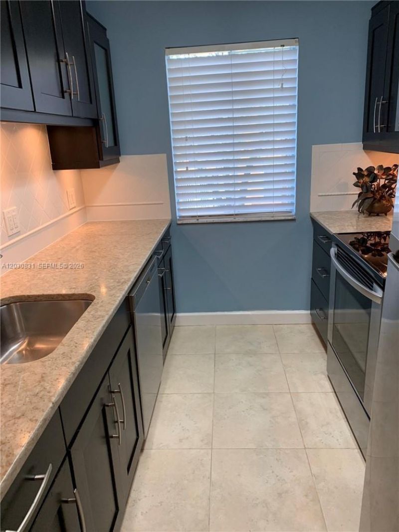 10717 Cleary Blvd , Unit 202, Plantation, FL 33324 Photo