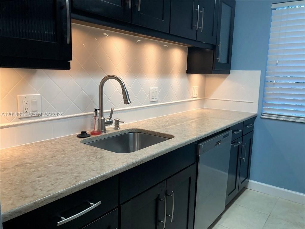 10717 Cleary Blvd , Unit 202, Plantation, FL 33324 Photo