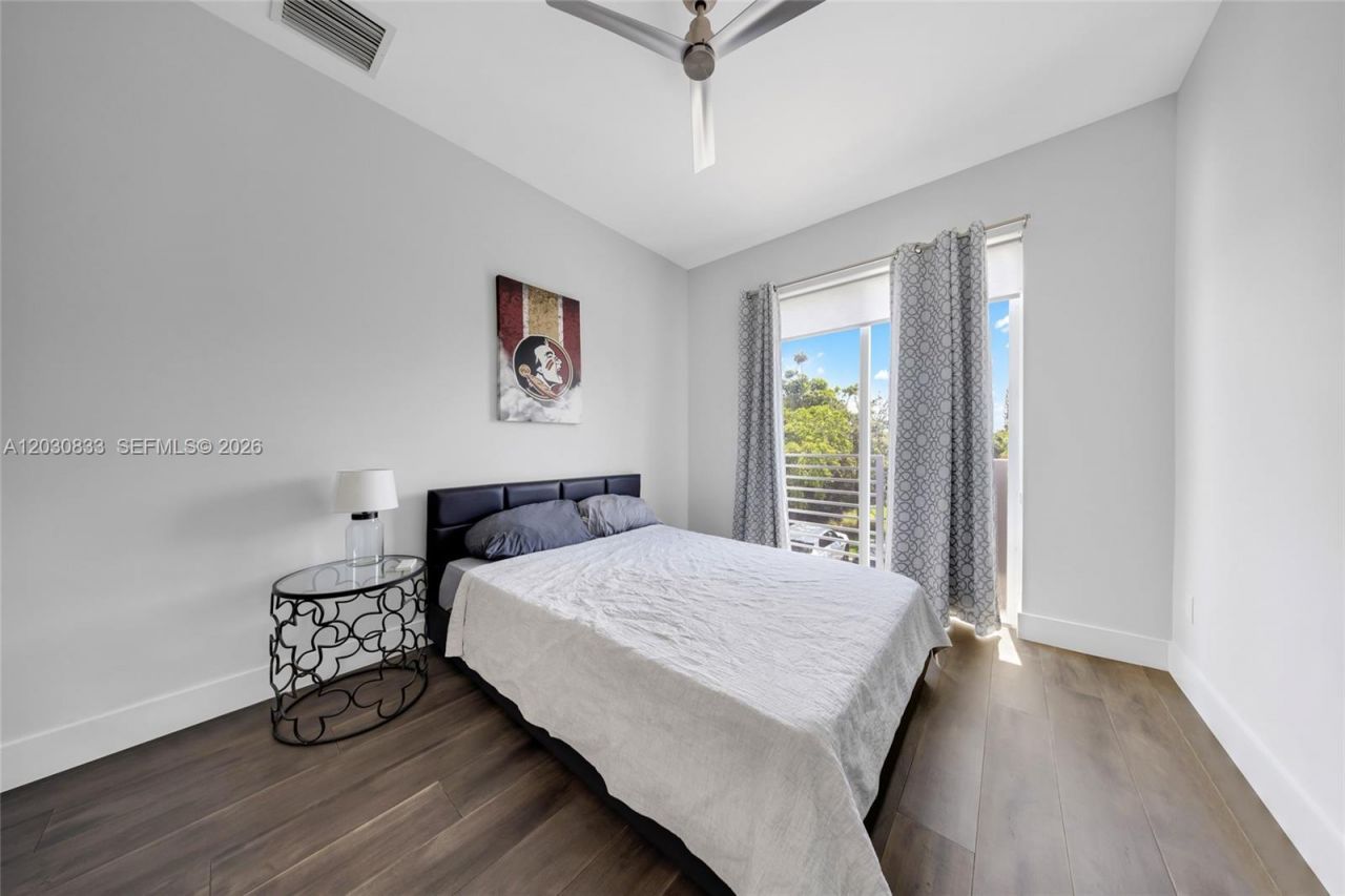 1025 NE 18th Ave , Unit 104, Fort Lauderdale, FL 33304 Photo