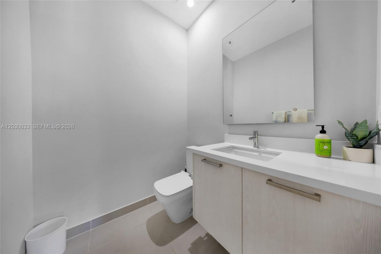 1025 NE 18th Ave , Unit 104, Fort Lauderdale, FL 33304 Photo