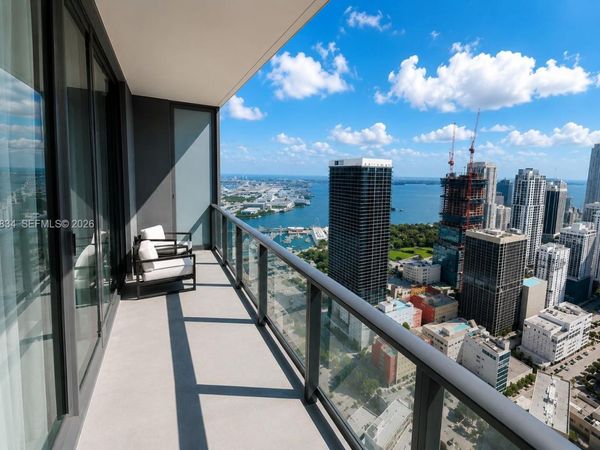 159 NE 6th St, Unit PH5014, Miami, FL 33132