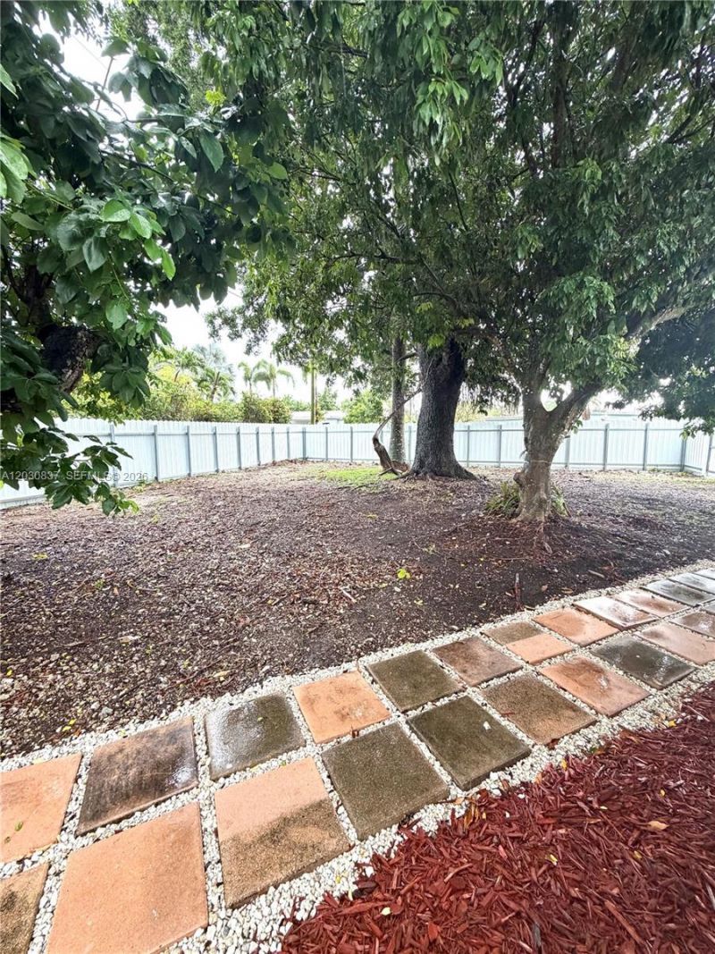 15545 Leisure Dr , Homestead, FL 33033 Photo