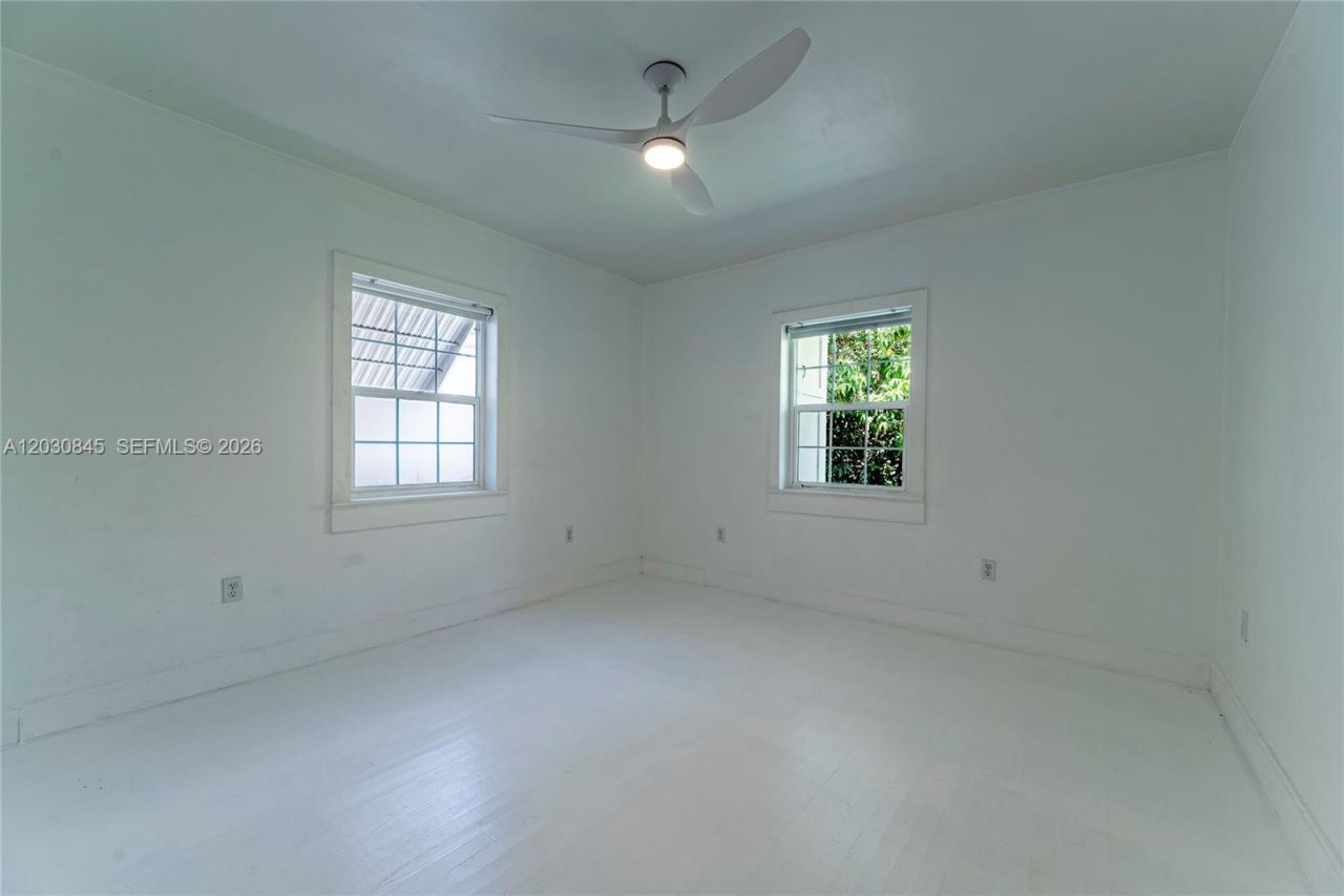 8942 Carlyle Ave , Surfside, FL 33154 Photo