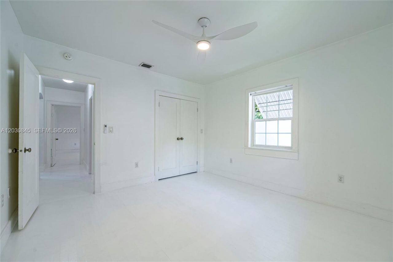 8942 Carlyle Ave , Surfside, FL 33154 Photo