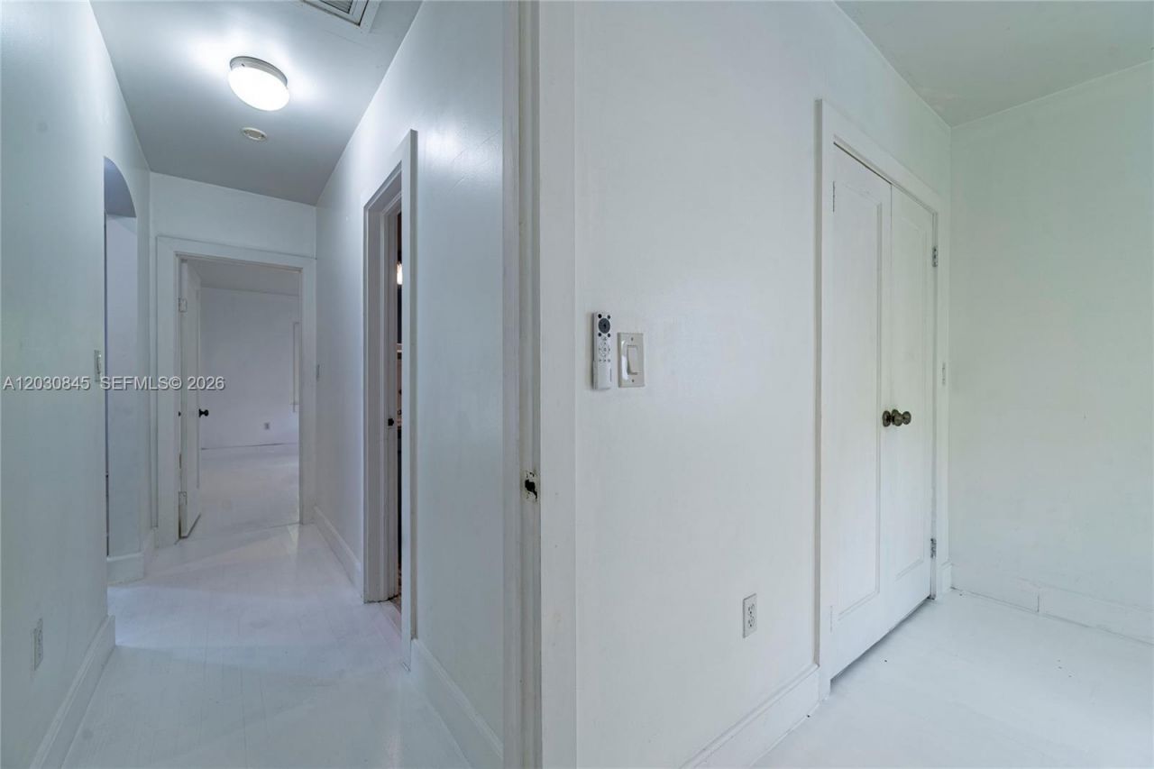 8942 Carlyle Ave , Surfside, FL 33154 Photo