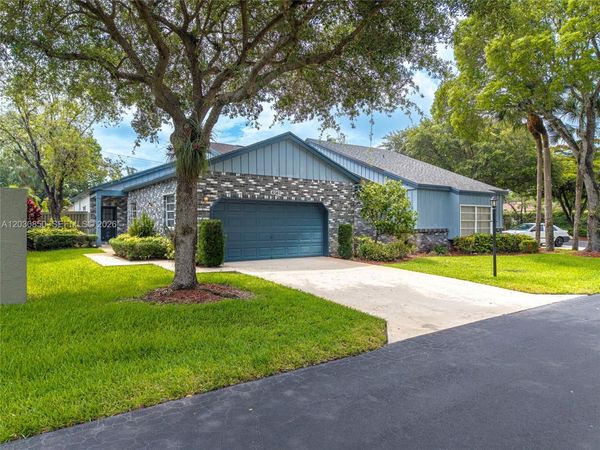 6561 Sutton Ct, Parkland, FL 33067