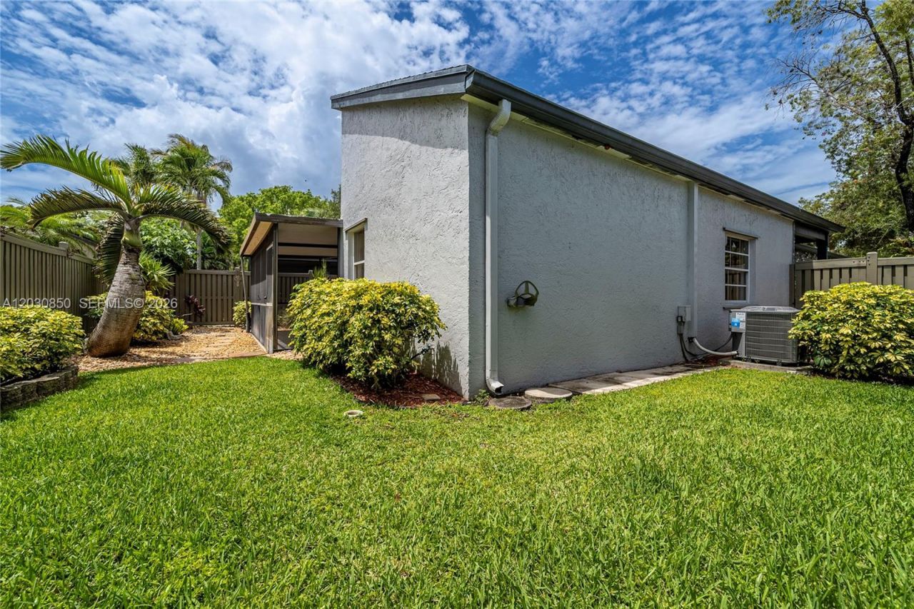 6561 Sutton Ct, Parkland, FL 33067 Photo