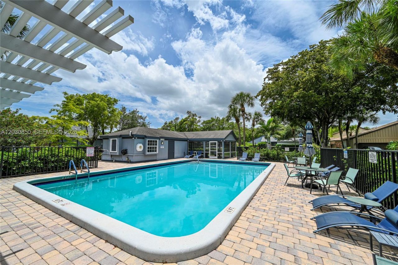 6561 Sutton Ct, Parkland, FL 33067 Photo