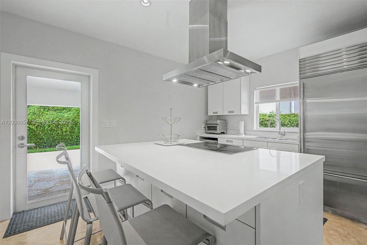 5510 Orduna Dr, Coral Gables, FL 33146 Photo