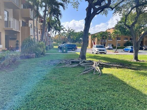 15600 SW 80th St , Unit L-212, Miami, FL 33193