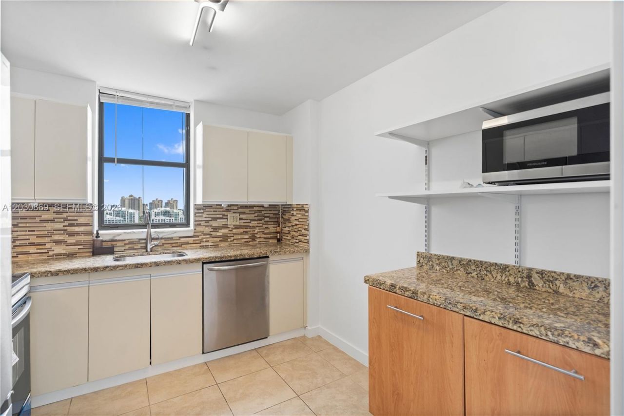 18181 NE 31st Ct , Unit 1801, Aventura, FL 33160 Photo