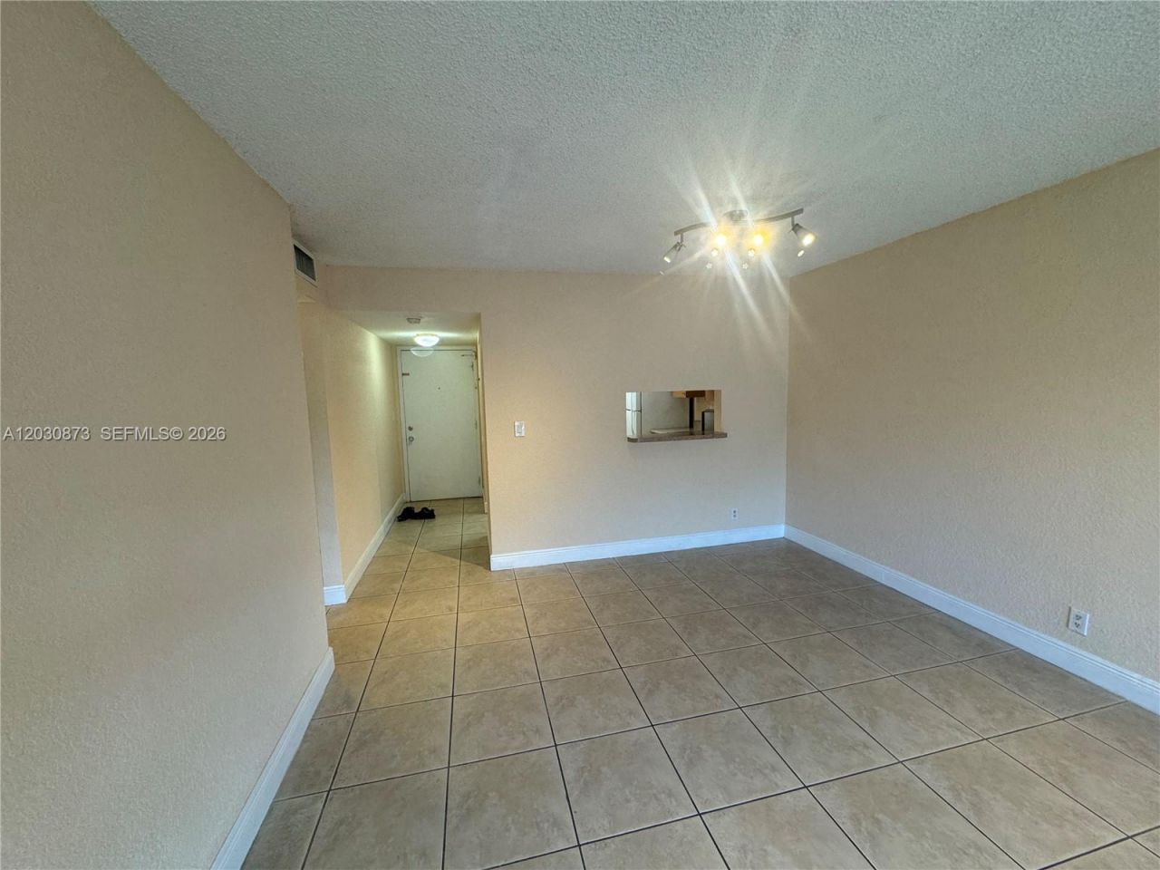 5201 Geneva Way , Unit 308, Doral, FL 33166 Photo