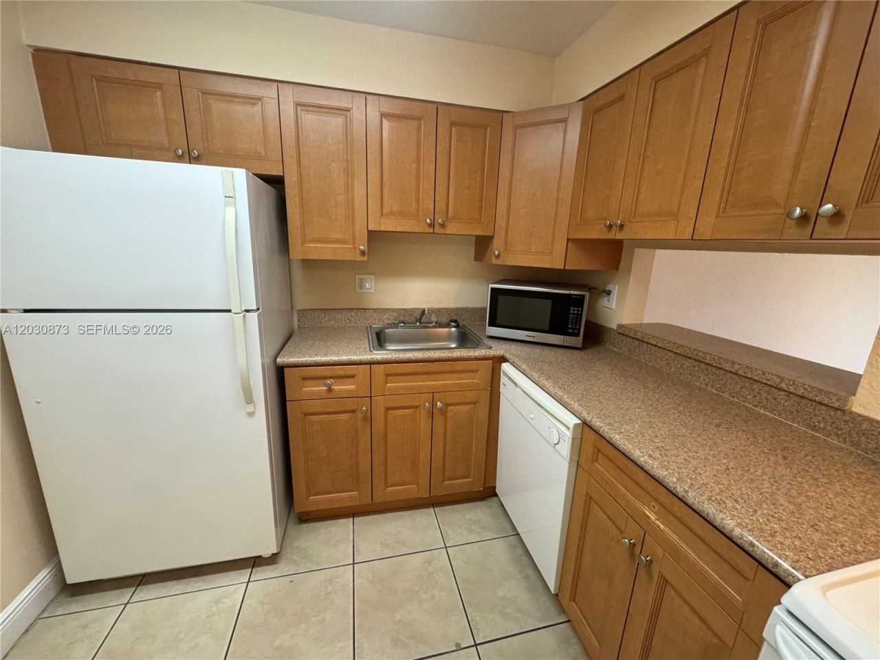 5201 Geneva Way , Unit 308, Doral, FL 33166 Photo