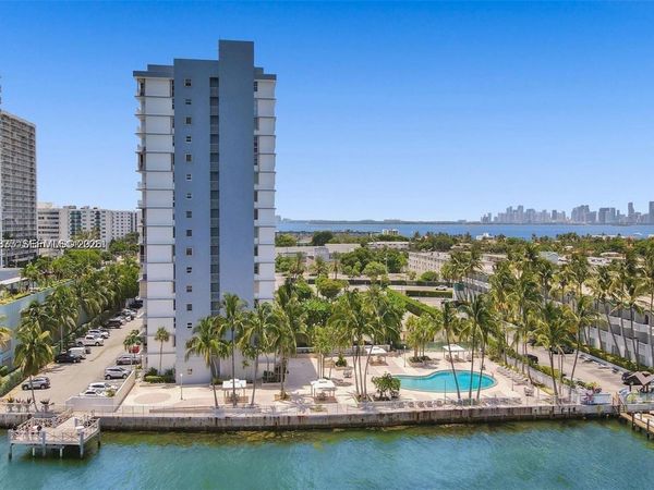 1865 79th St Cswy , Unit 1L, North Bay Village, FL 33141