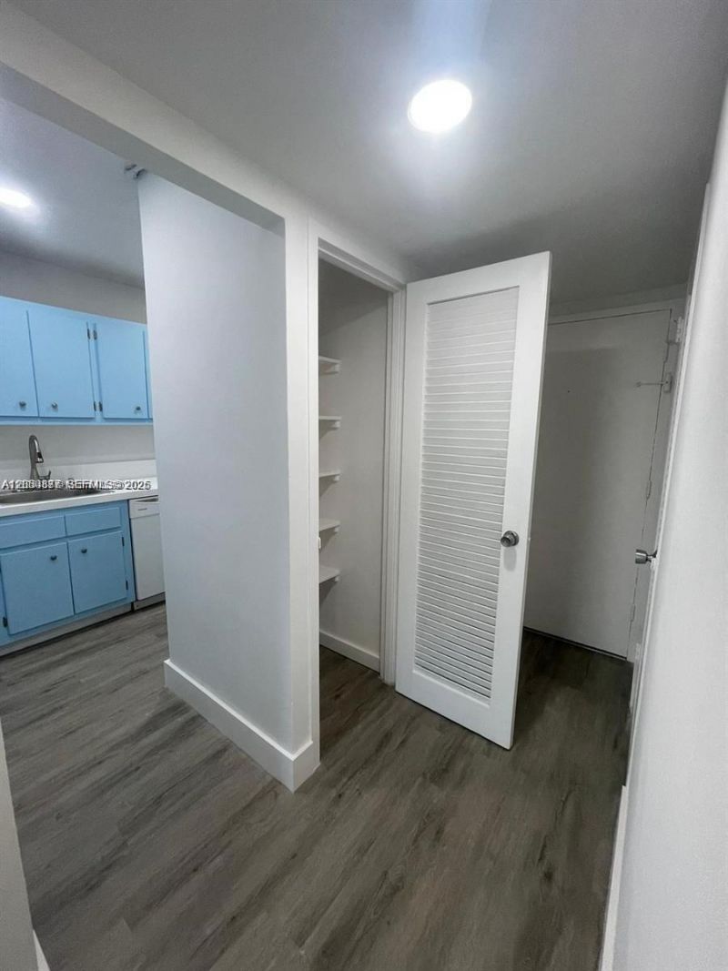 1865 79th St Cswy , Unit 1L, North Bay Village, FL 33141 Photo