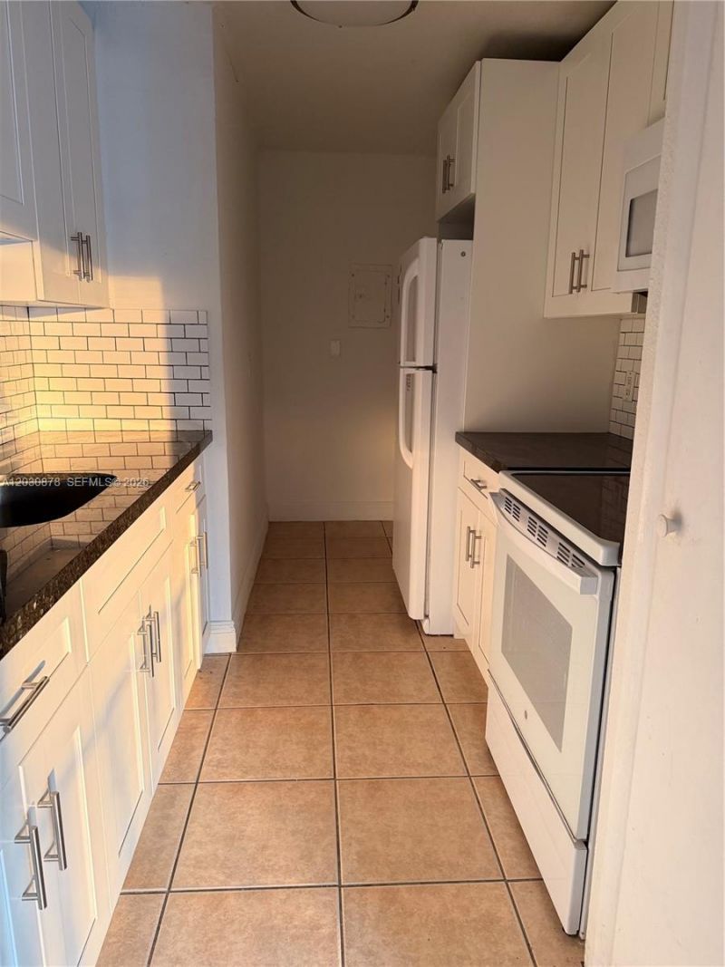 7250 SW 94th Pl , Unit B8, Miami, FL 33173 Photo