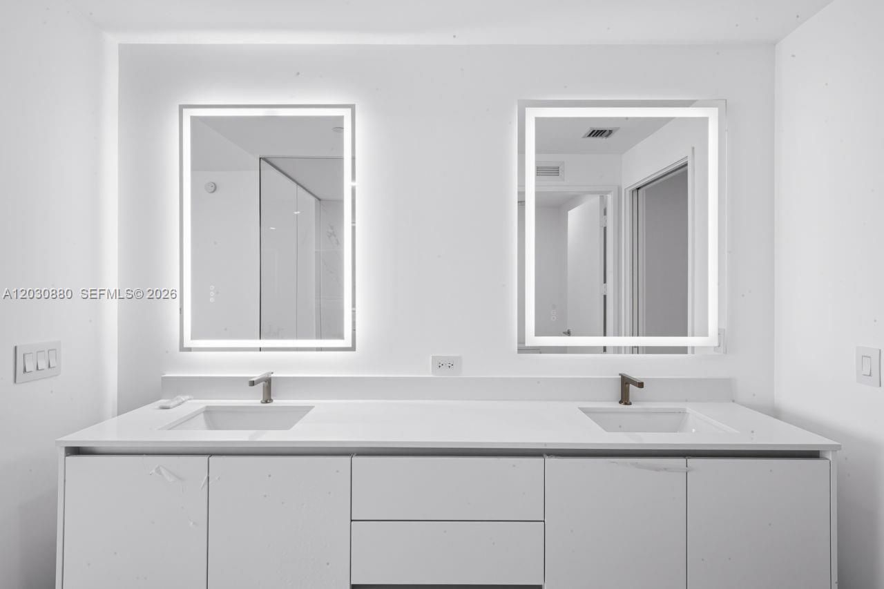700 NE 24th St , Unit 3502, Miami, FL 33137 Photo