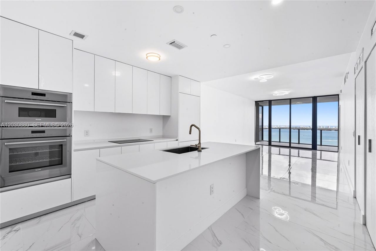 700 NE 24th St , Unit 3502, Miami, FL 33137 Photo