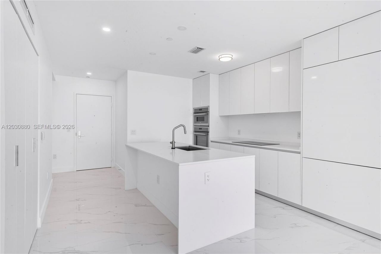 700 NE 24th St , Unit 3502, Miami, FL 33137 Photo