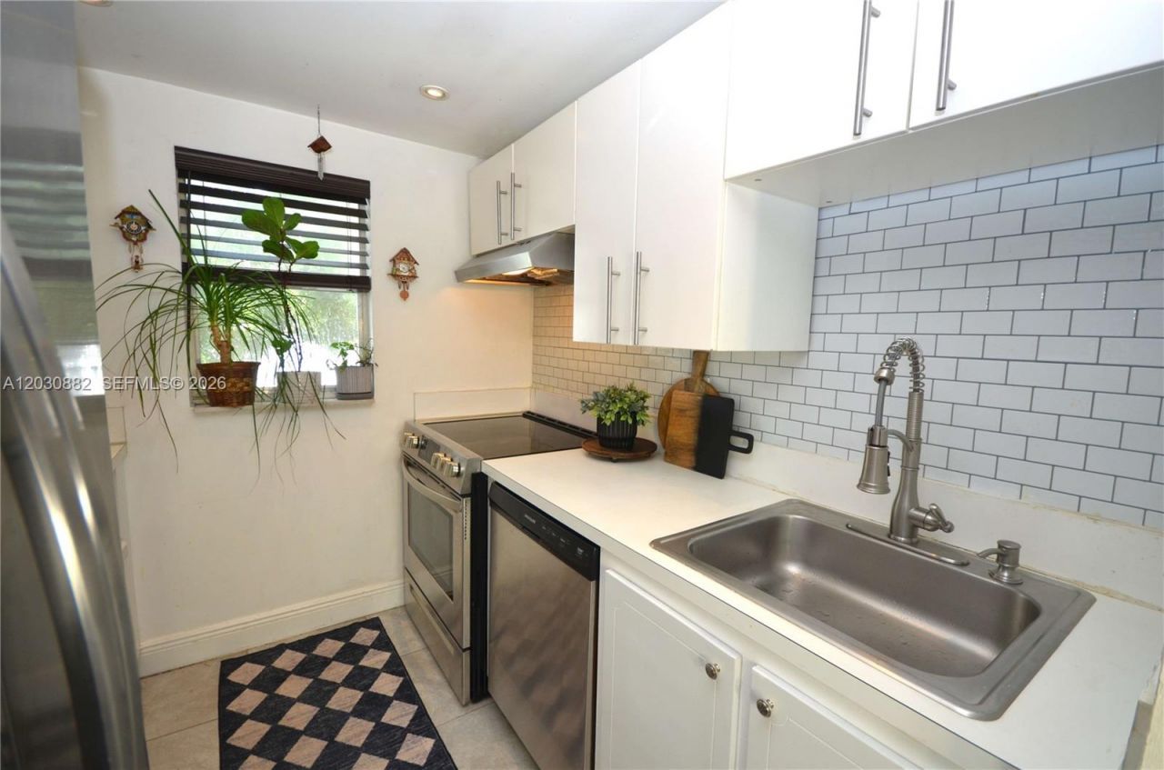 7561 NW 16th St , Unit 2303, Plantation, FL 33313 Photo