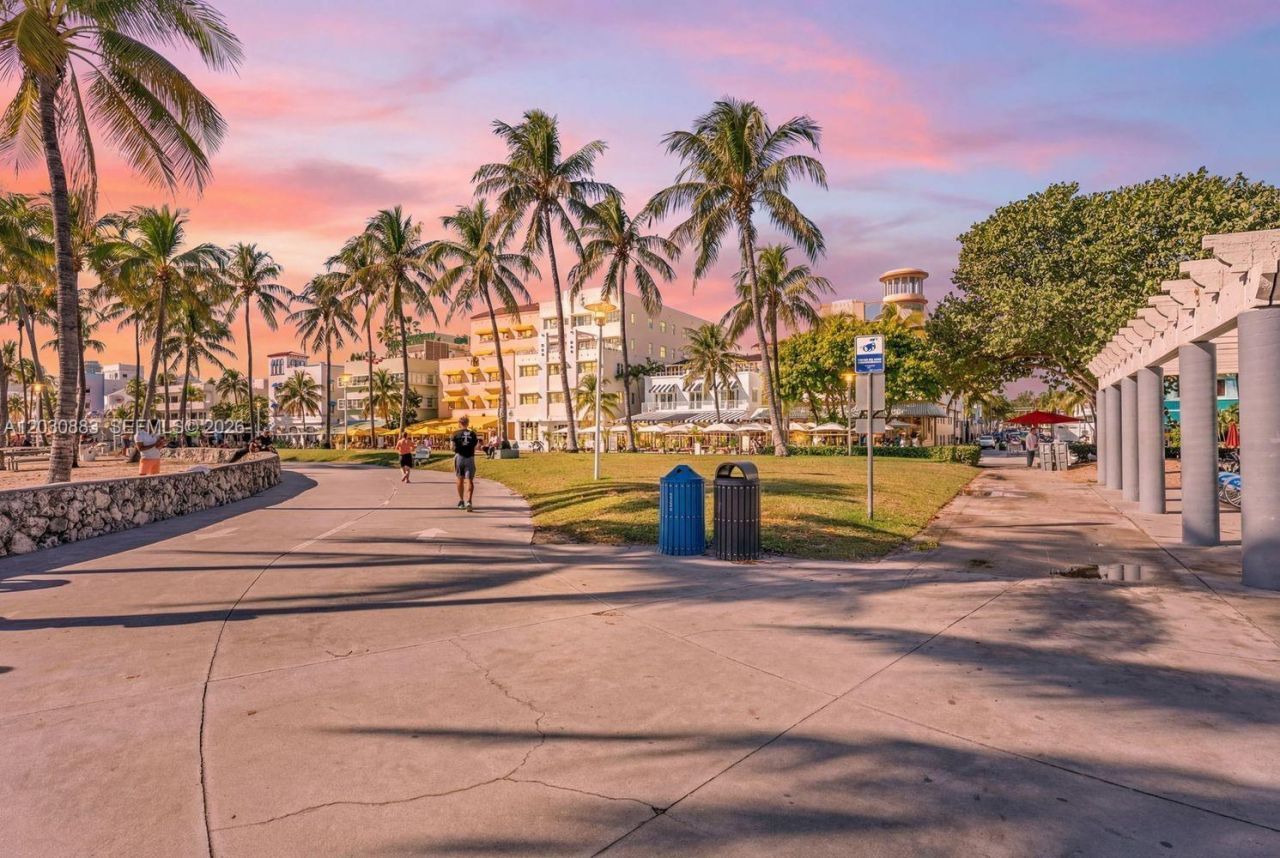 1568 Pennsylvania Ave, Unit 328, Miami Beach, FL 33139 Photo
