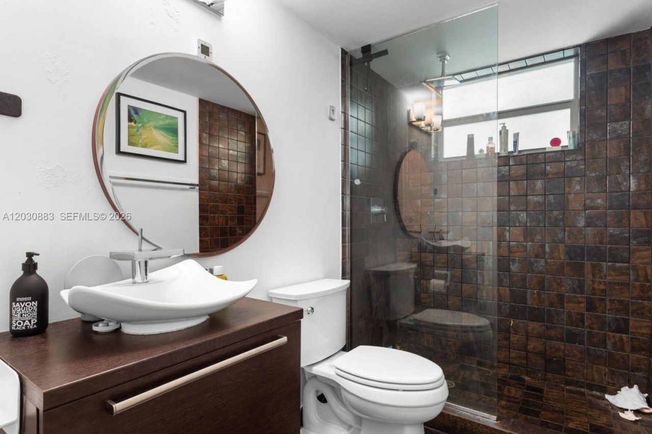 1568 Pennsylvania Ave, Unit 328, Miami Beach, FL 33139 Photo