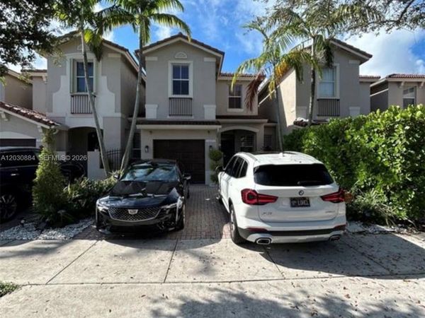 15372 SW 9th Way , Miami, FL 33194
