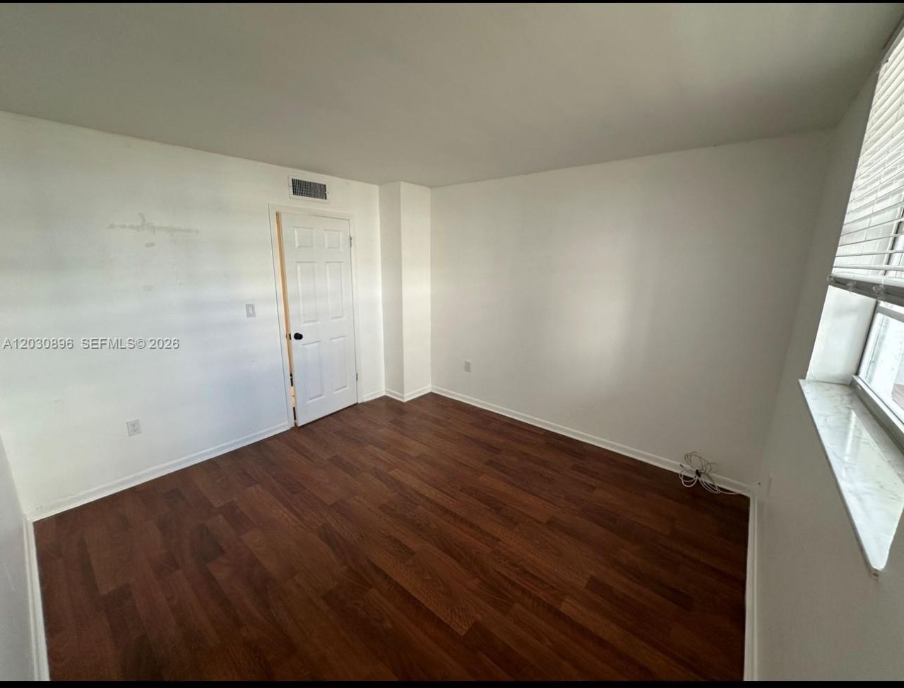 5055 NW 7th St , Unit 409, Miami, FL 33126 Photo