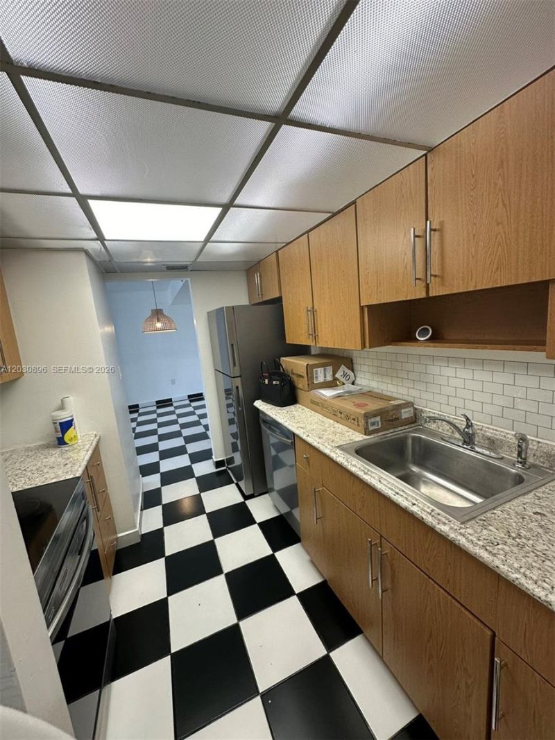 5055 NW 7th St , Unit 409, Miami, FL 33126 Photo