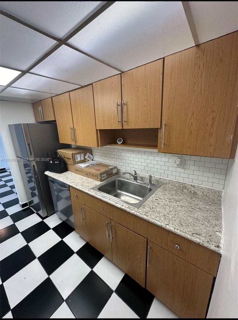 5055 NW 7th St , Unit 409, Miami, FL 33126 Photo