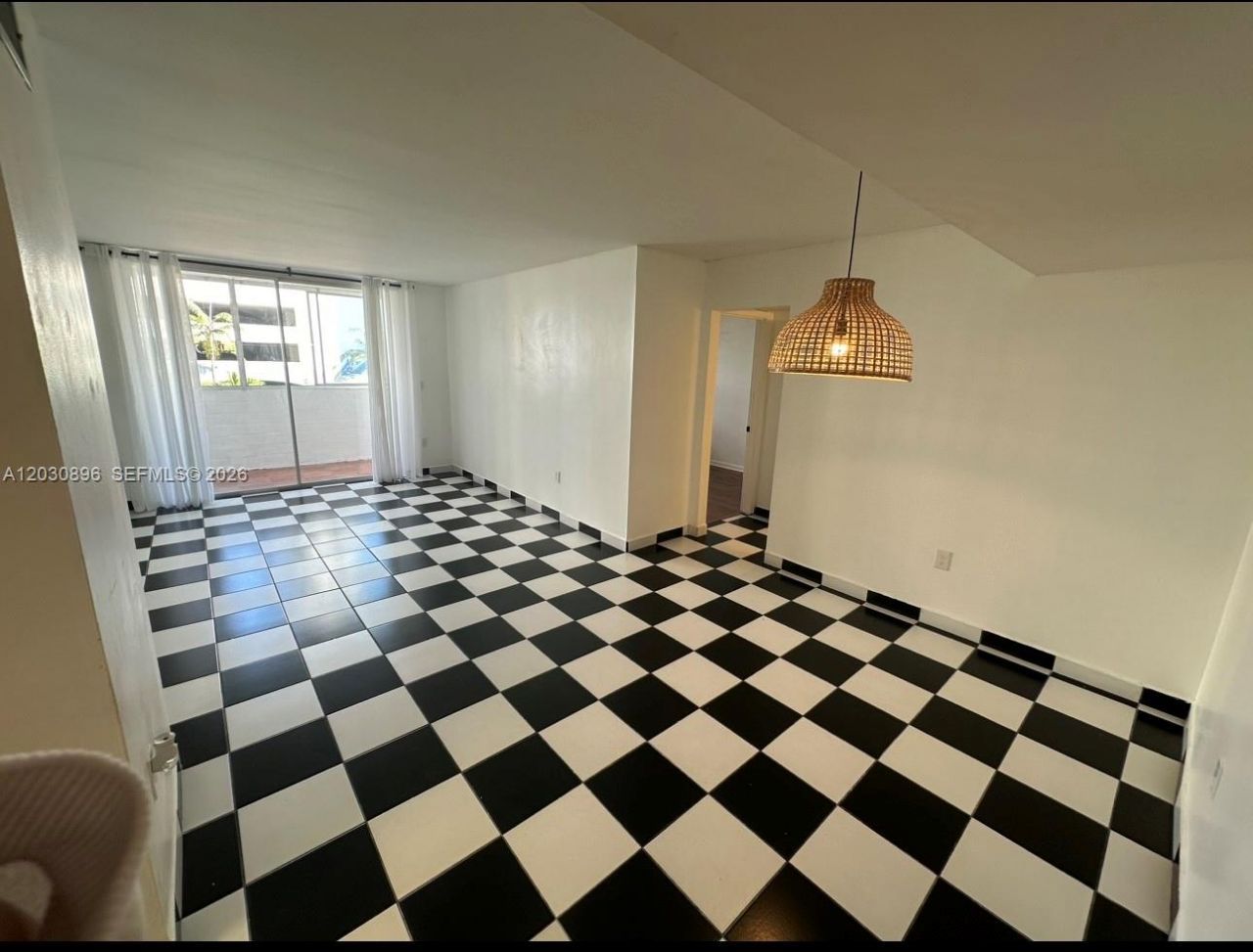 5055 NW 7th St , Unit 409, Miami, FL 33126 Photo