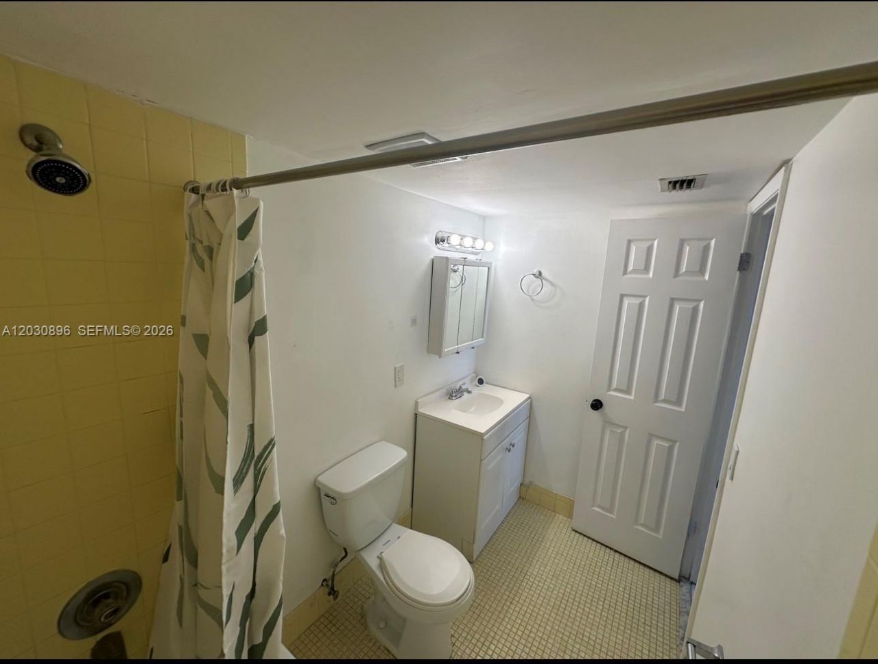 5055 NW 7th St , Unit 409, Miami, FL 33126 Photo
