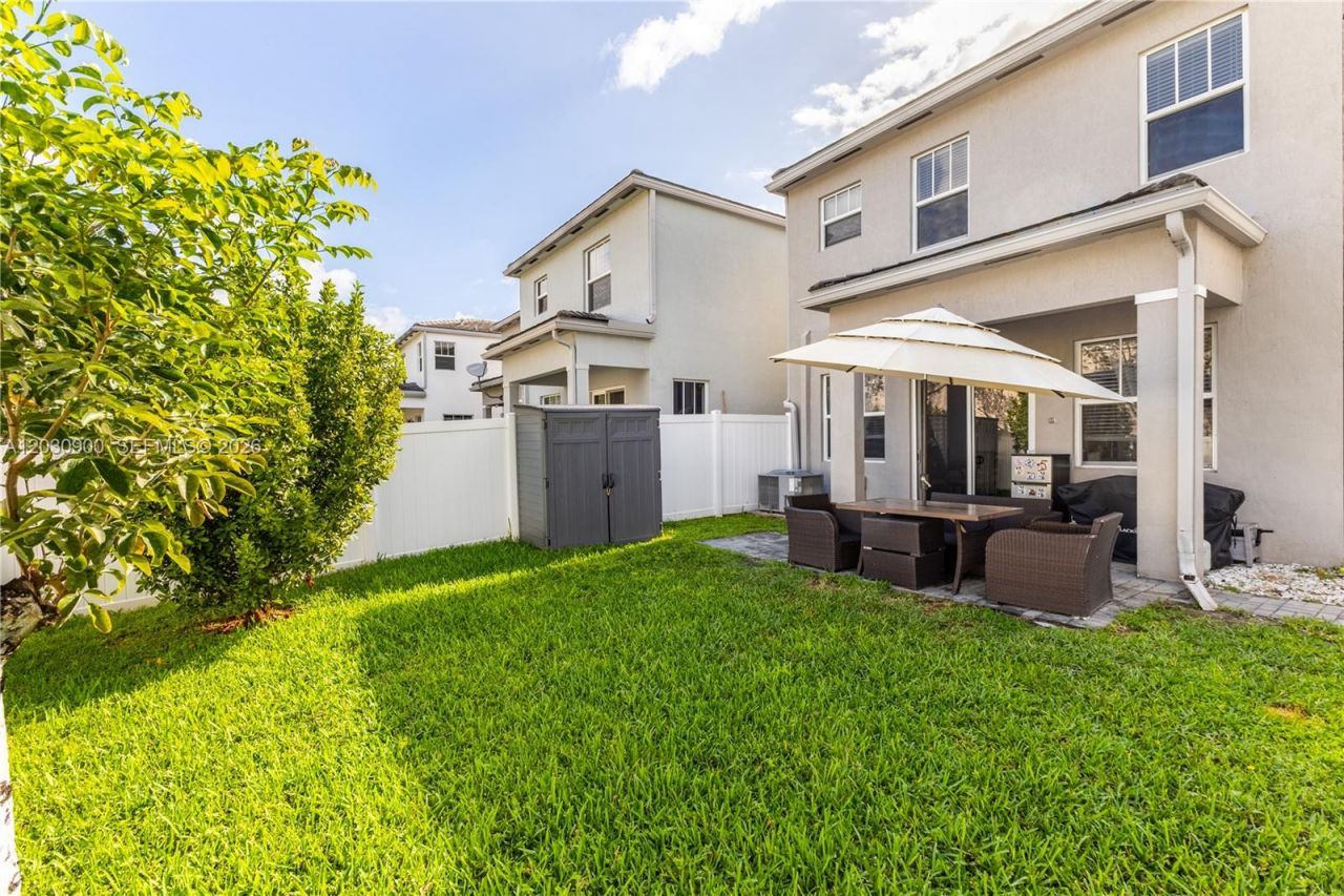 4813 NW 48th Ter, Tamarac, FL 33319 Photo