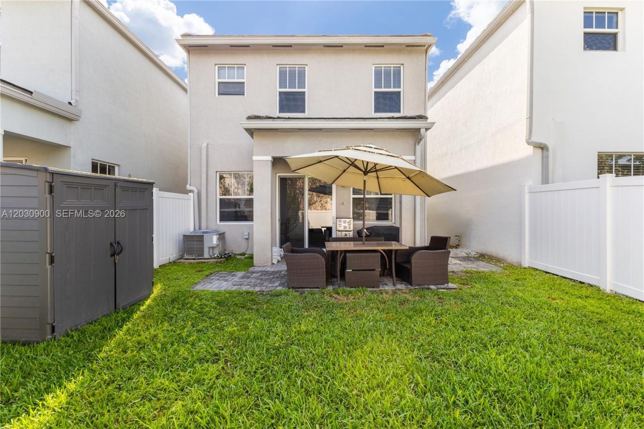 4813 NW 48th Ter, Tamarac, FL 33319 Photo