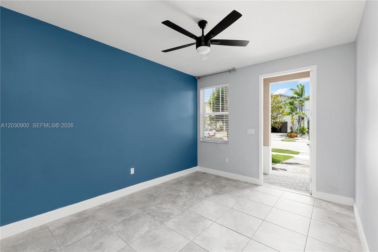 4813 NW 48th Ter, Tamarac, FL 33319 Photo