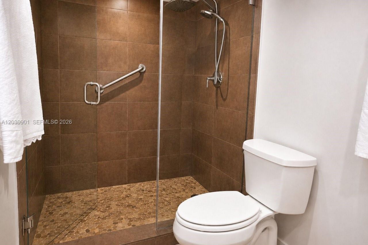 1627 Brickell Ave , Unit 1005, Miami, FL 33129 Photo
