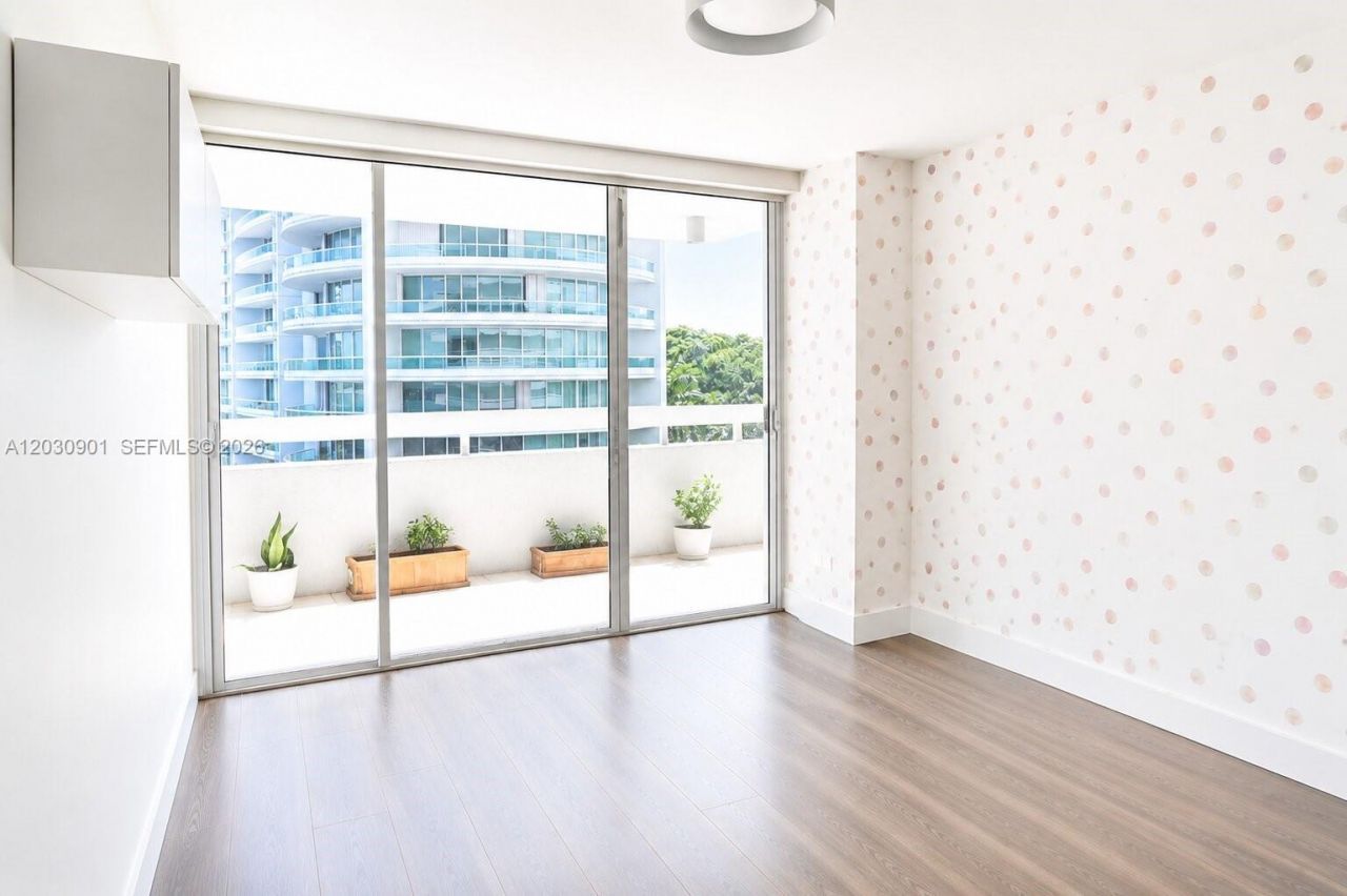 1627 Brickell Ave , Unit 1005, Miami, FL 33129 Photo