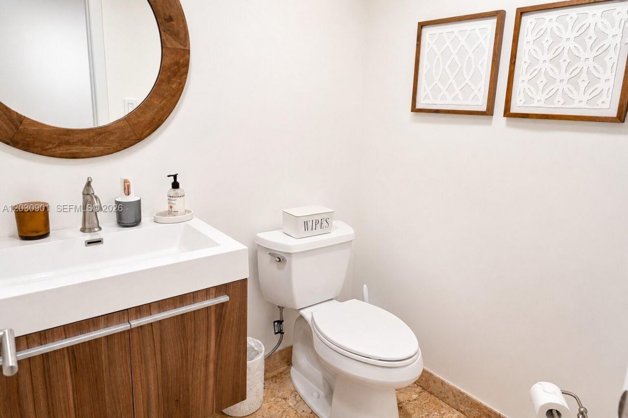 1627 Brickell Ave , Unit 1005, Miami, FL 33129 Photo