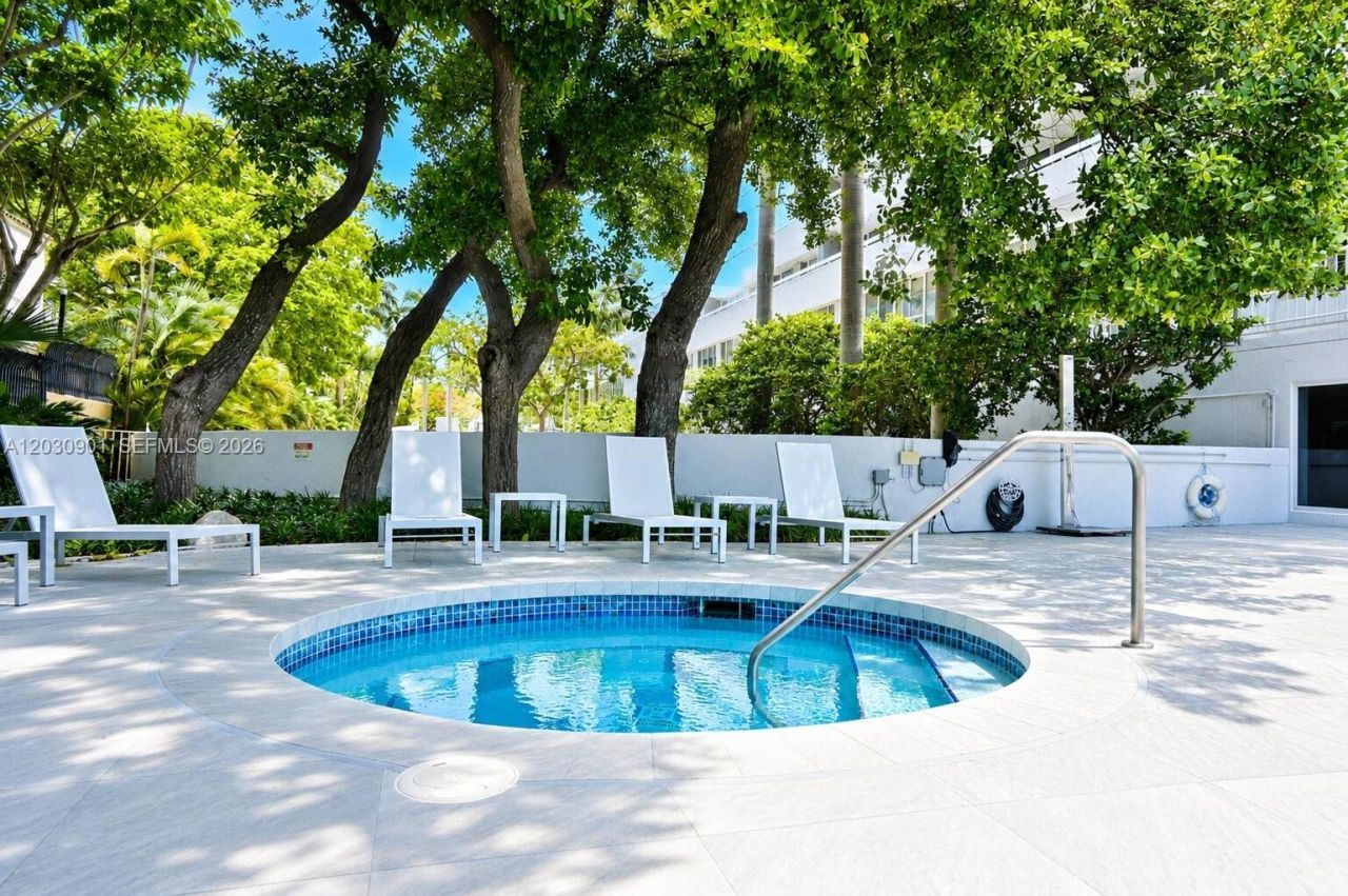 1627 Brickell Ave , Unit 1005, Miami, FL 33129 Photo