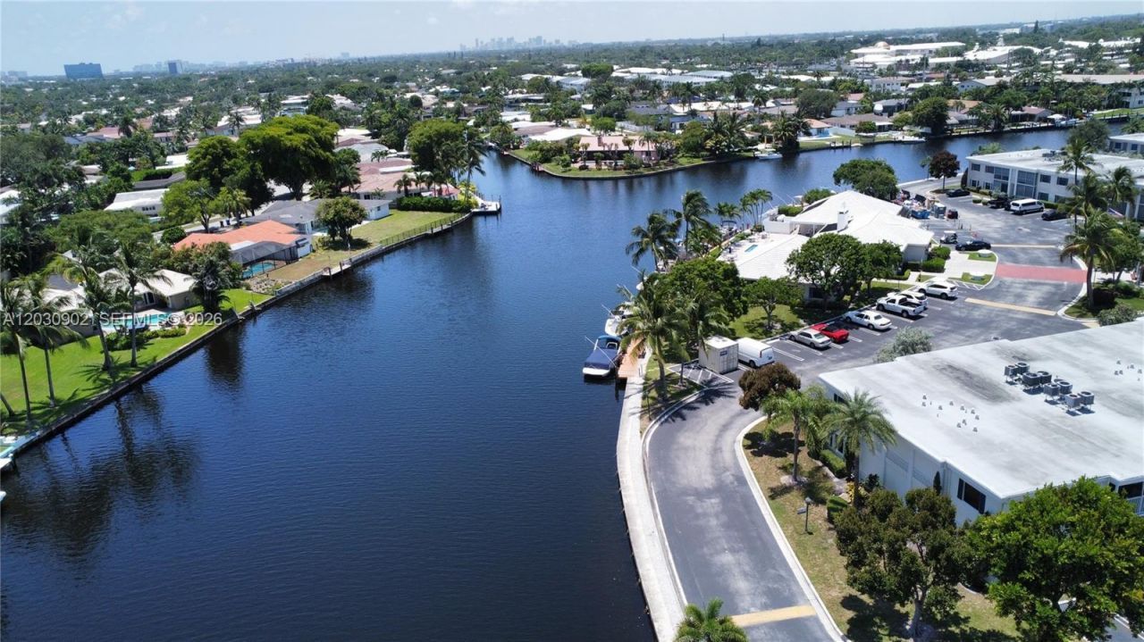160 Cypress Club Dr , Unit 608, Pompano Beach, FL 33060 Photo