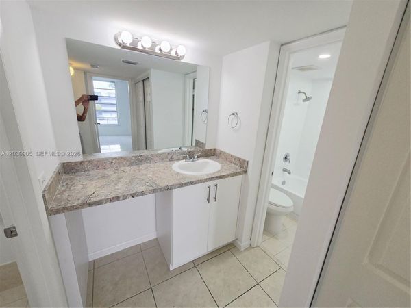 8821 W Flagler St , Unit 313, Miami, FL 33174