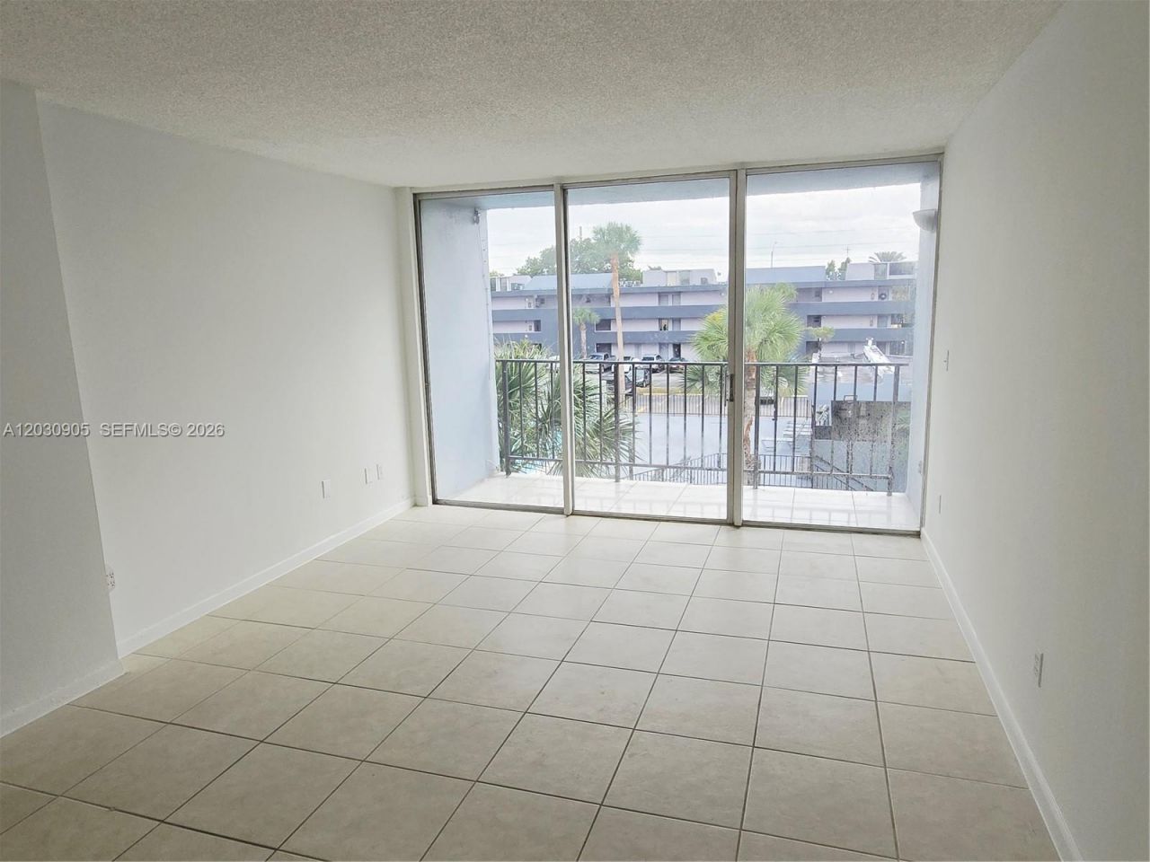 8821 W Flagler St , Unit 313, Miami, FL 33174 Photo