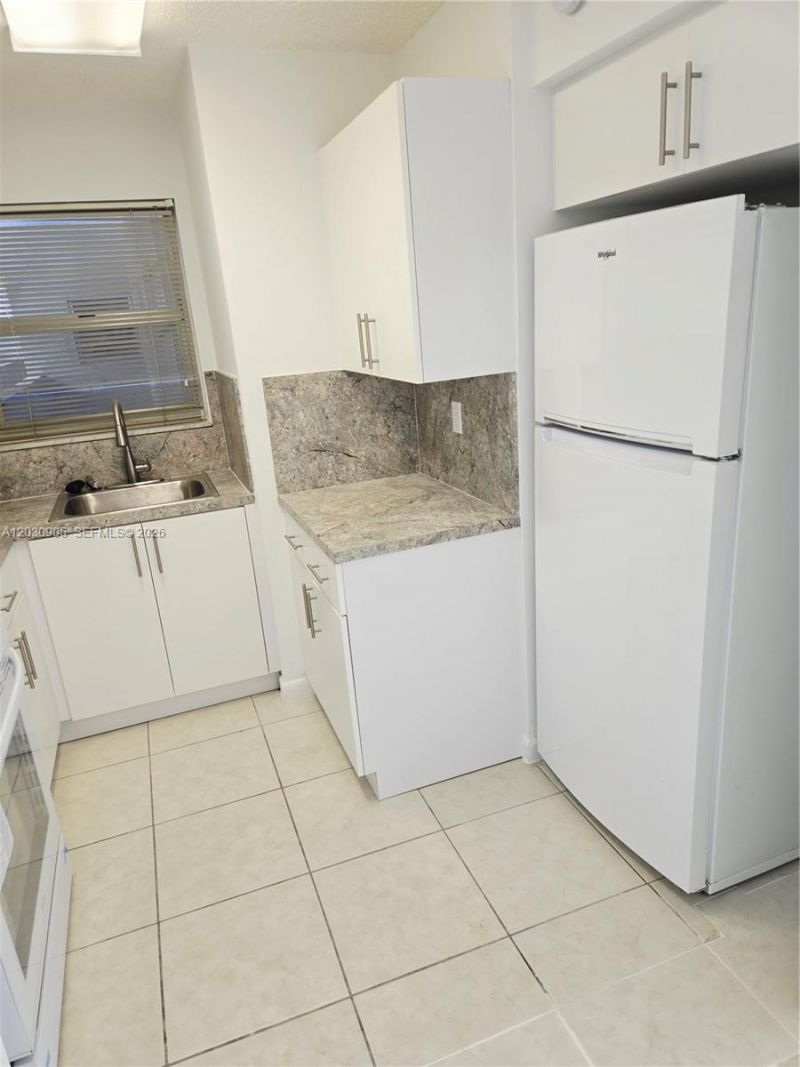 8821 W Flagler St , Unit 313, Miami, FL 33174 Photo