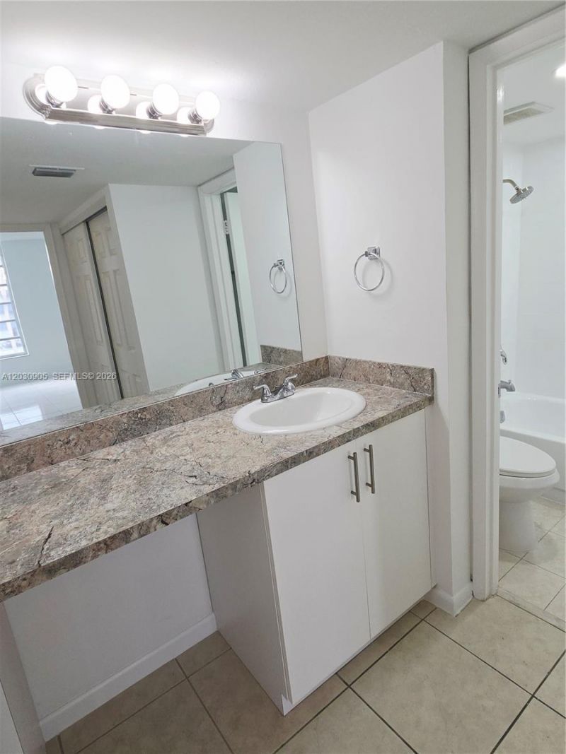 8821 W Flagler St , Unit 313, Miami, FL 33174 Photo