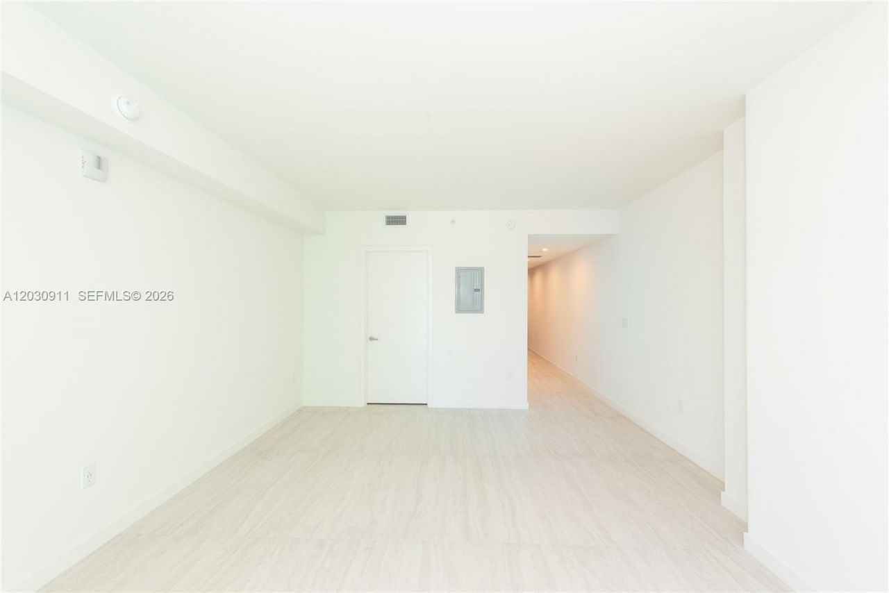 77 SE 5th Street , Unit 1804, Miami, FL 33131 Photo