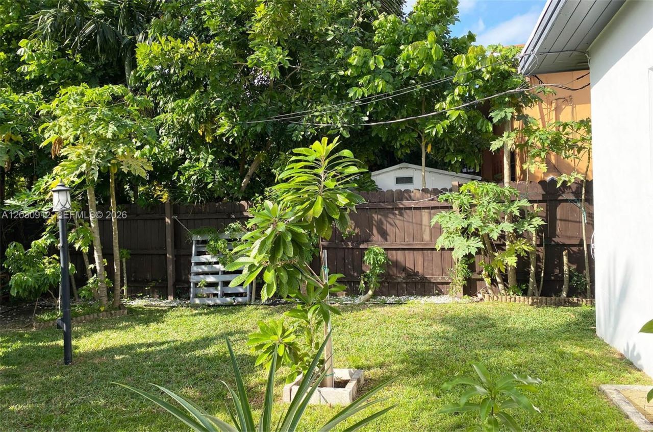 1030 NE 81st St , Miami, FL 33138 Photo
