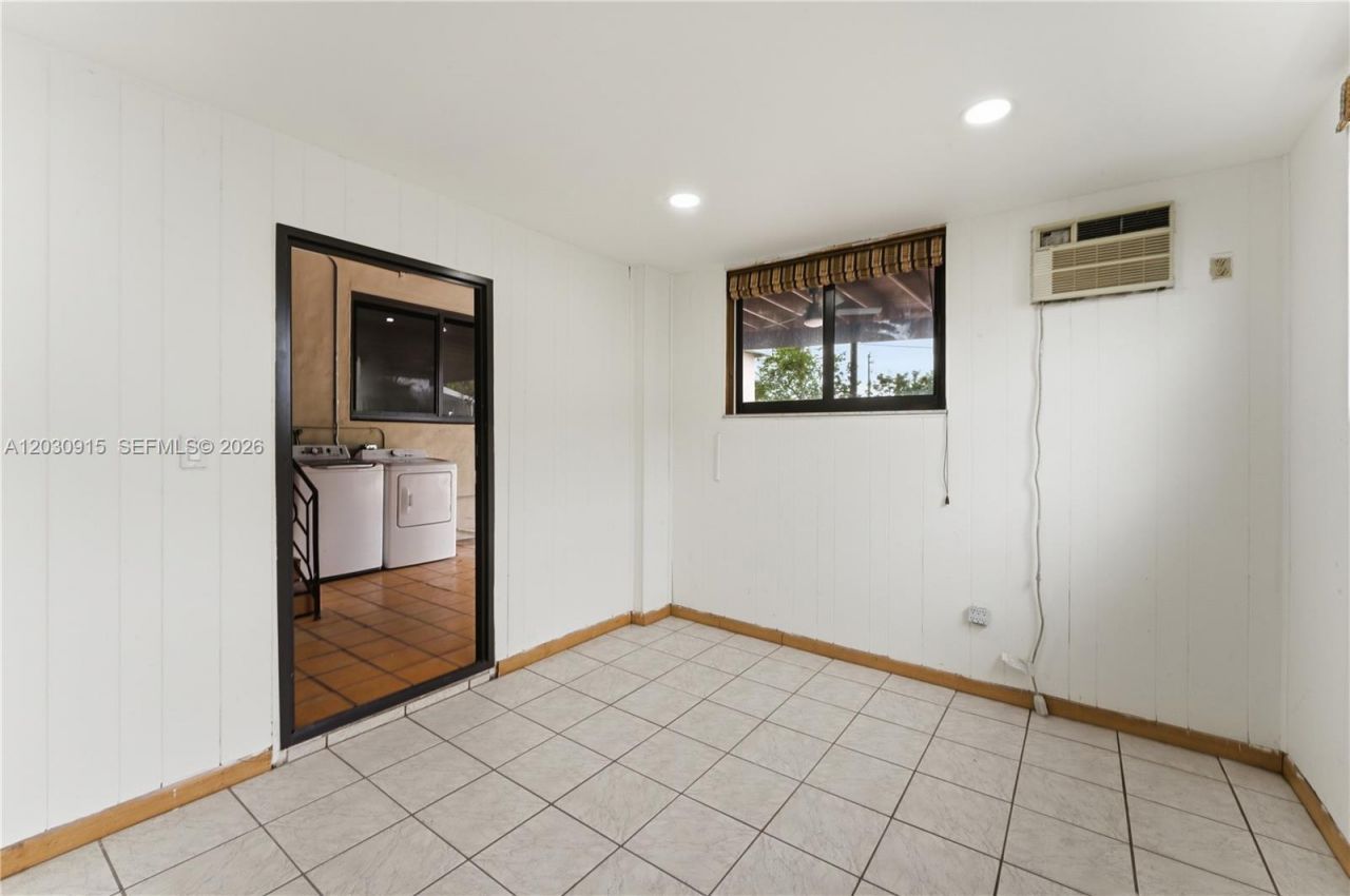 121 SW 71st Ave , Miami, FL 33144 Photo