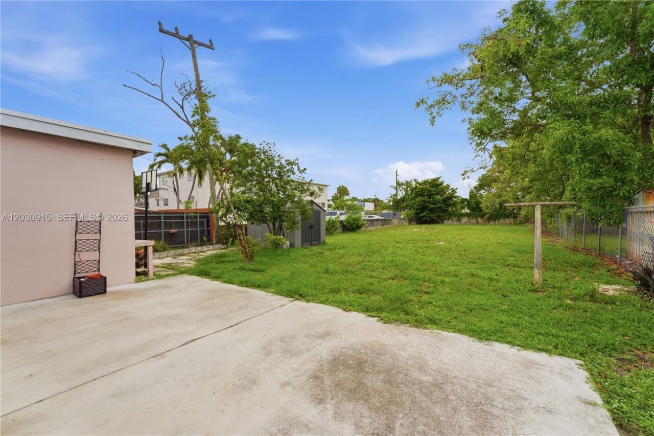 121 SW 71st Ave , Miami, FL 33144 Photo